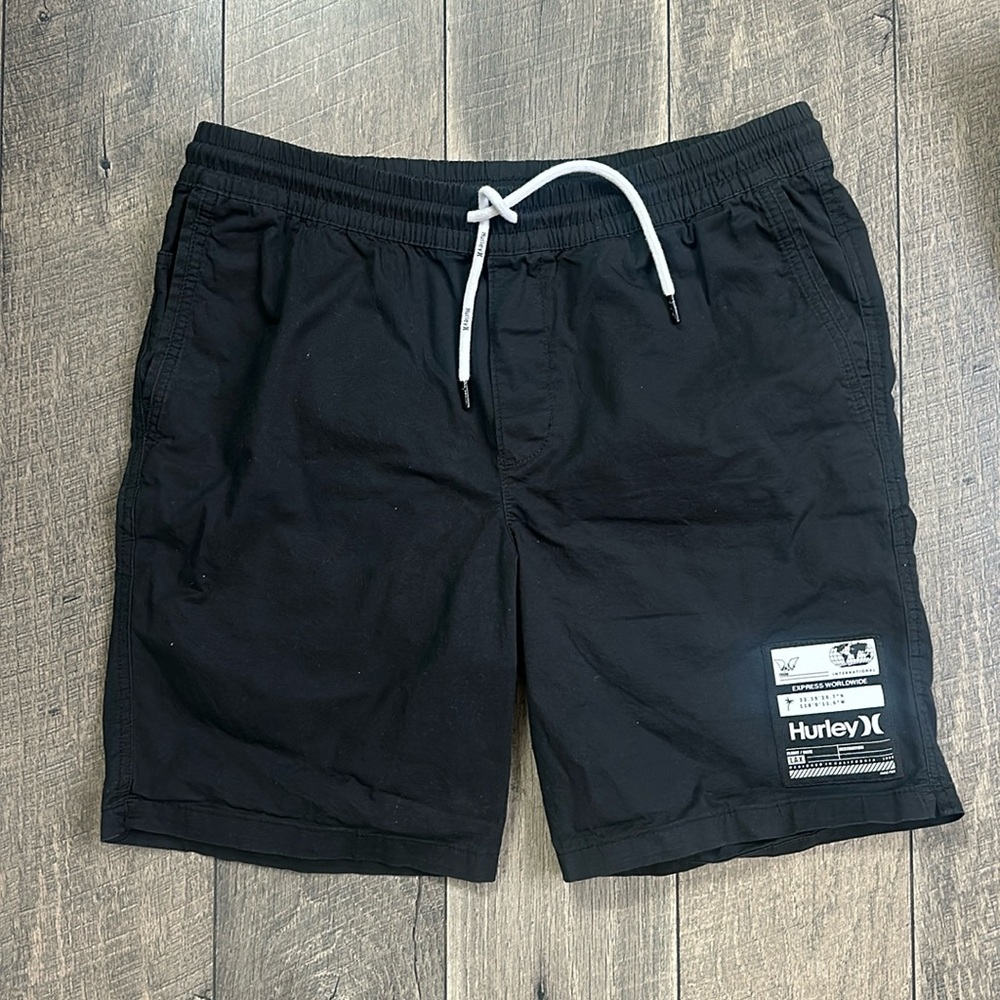 Hurley men short size Medium